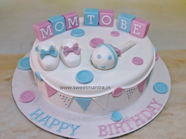 Customised cake for Mom to be