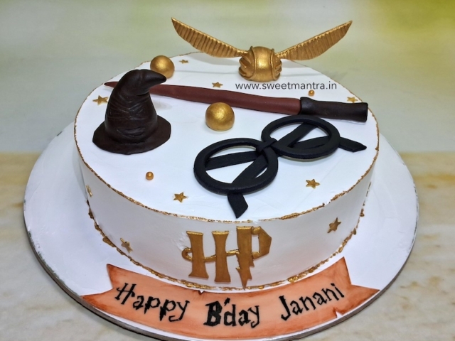 Harry Potter cake in whipped cream