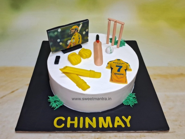 CSK Dhoni theme cake